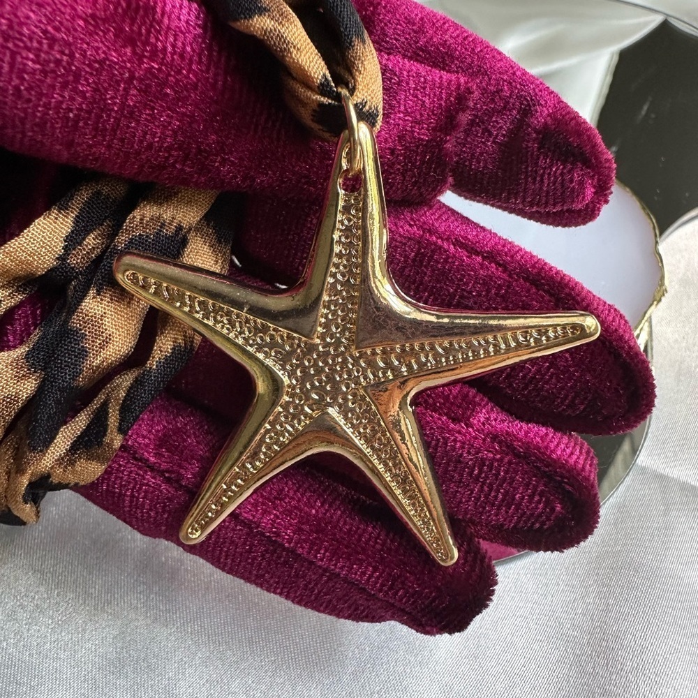 ✨ Just In fashion Gold Starfish Pendant Necklace - Picture 9 of 10